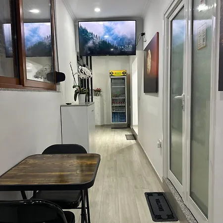 ホステル Aral ベラト